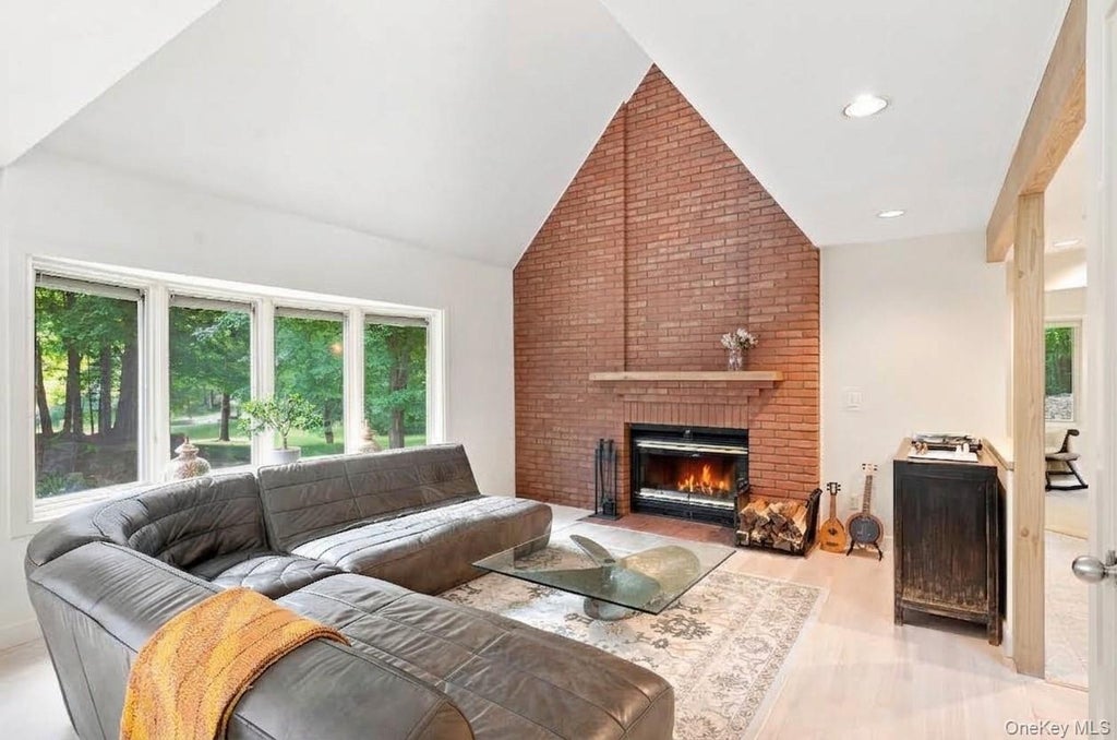Photo of 74 Ring Road, Salt Point, NY 12578 (MLS # 1051082)