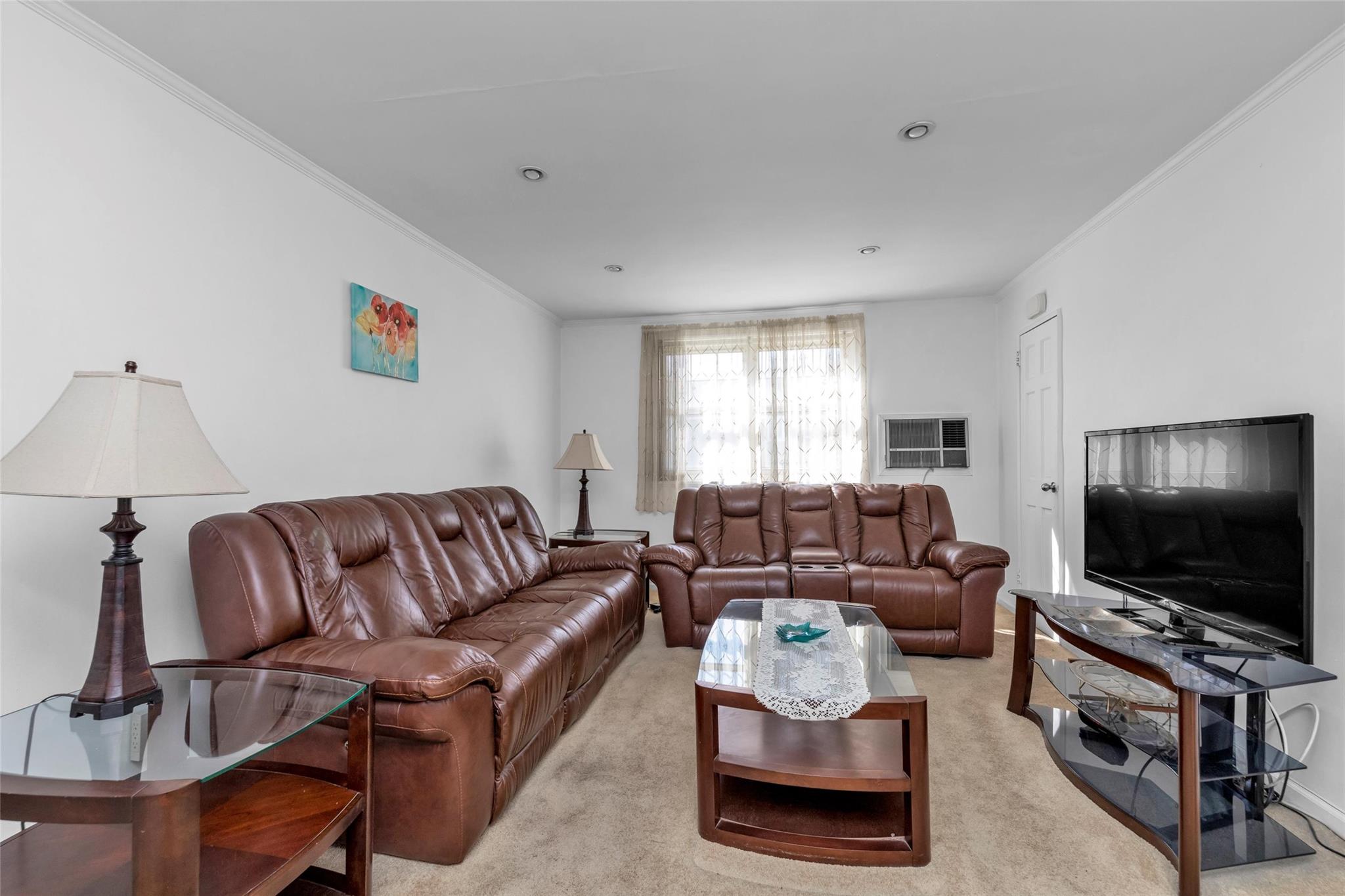 252-20 58 Avenue #2 FL, Little Neck, New York image 2