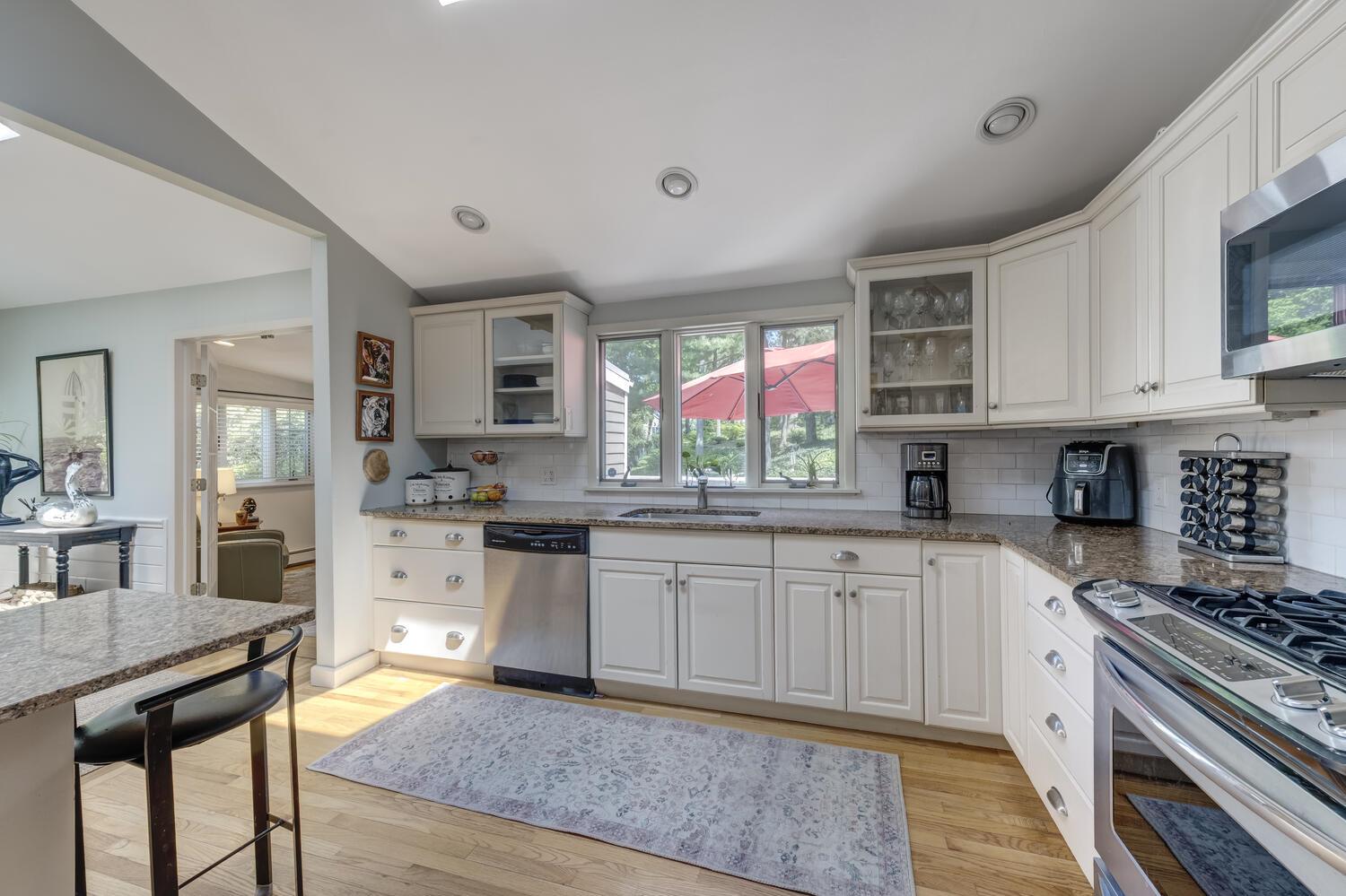 10 Falcon Place, Huntington, New York image 14