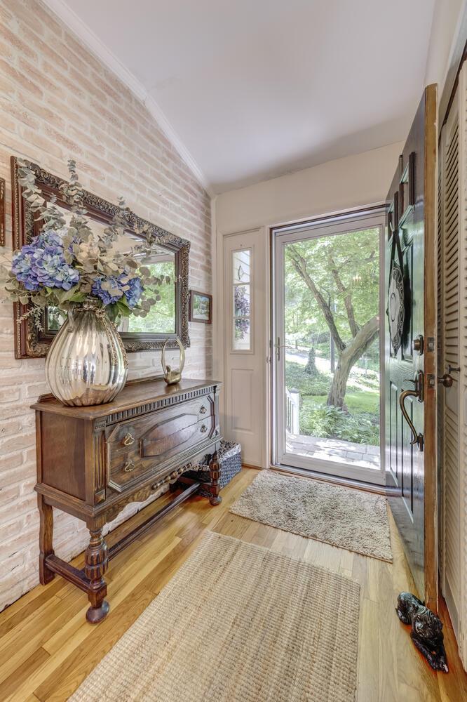10 Falcon Place, Huntington, New York image 6