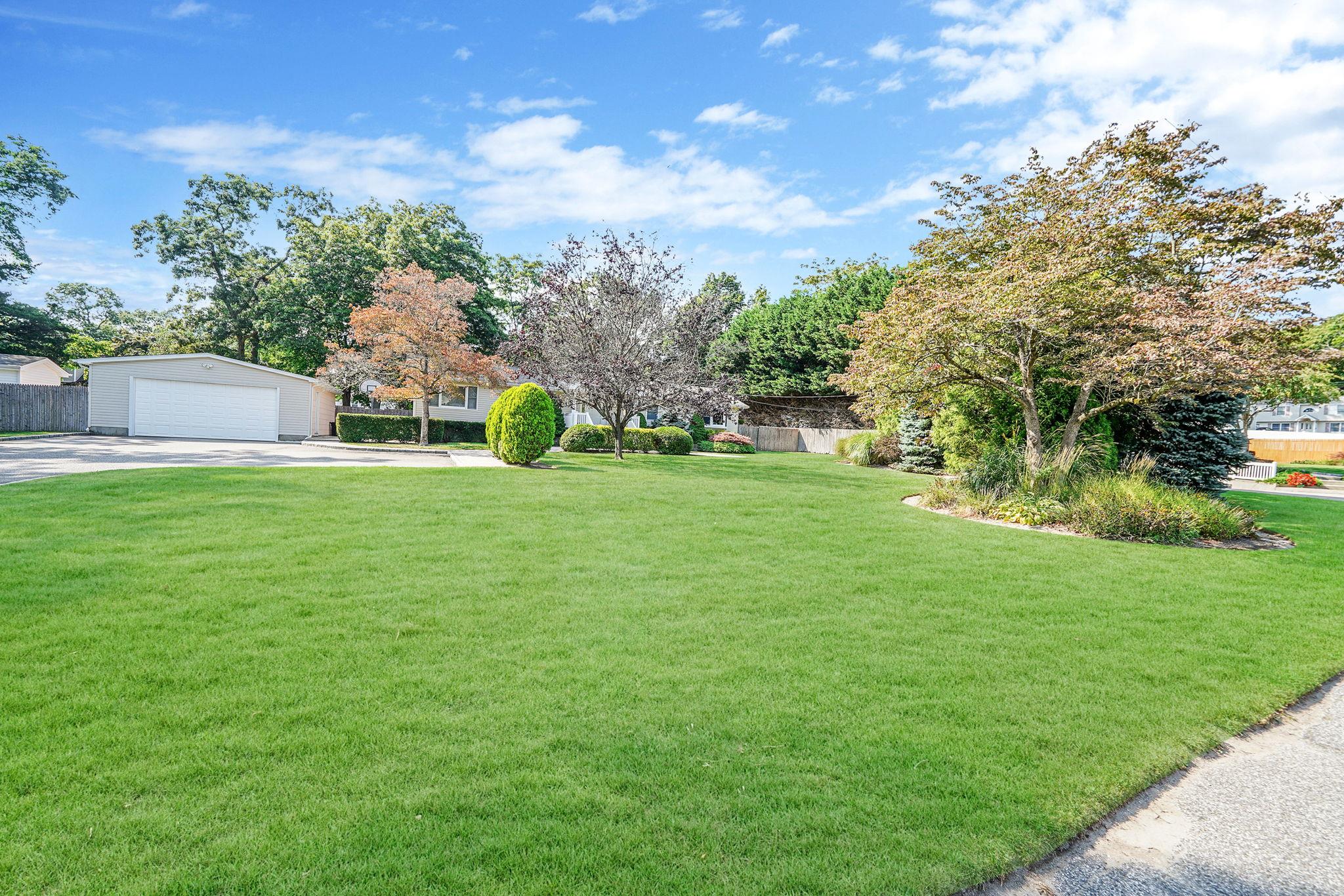 40 Raymond Avenue, Farmingville, New York image 40