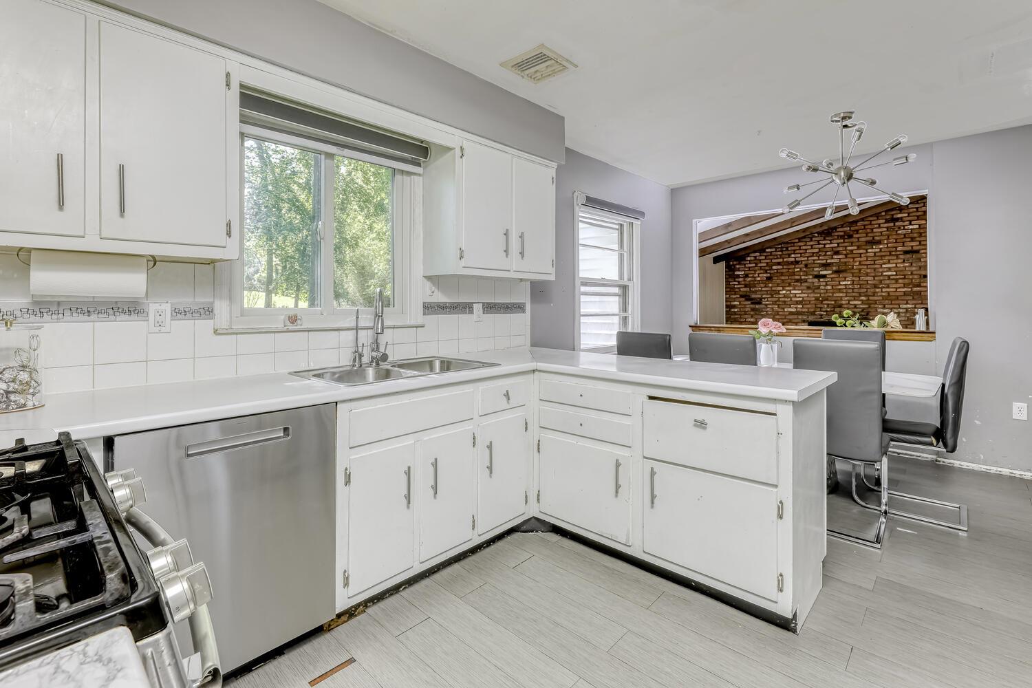 6 Perth Avenue, Spring Valley, New York image 12