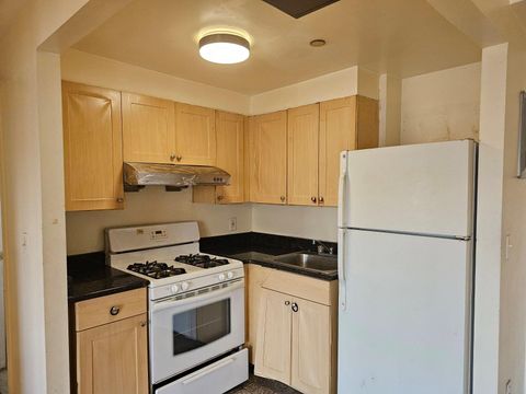 132-49 41 Road 6B Flushing NY 11355