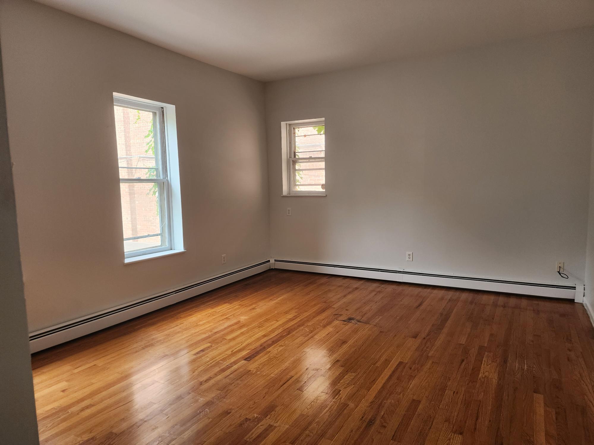 Bridge, Poughkeepsie, New York - 1 Bedrooms  
1 Bathrooms  
4 Rooms - 