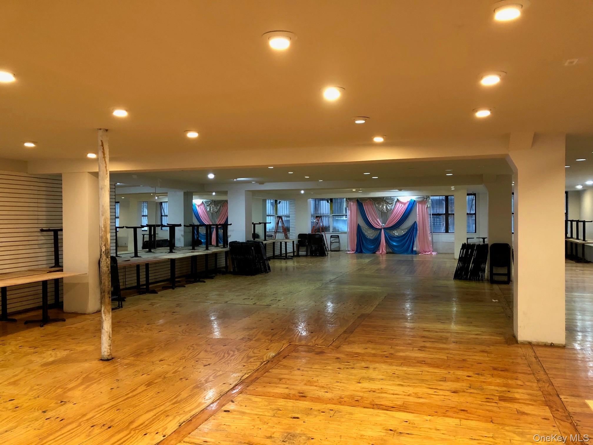 8817 Roosevelt Avenue 4