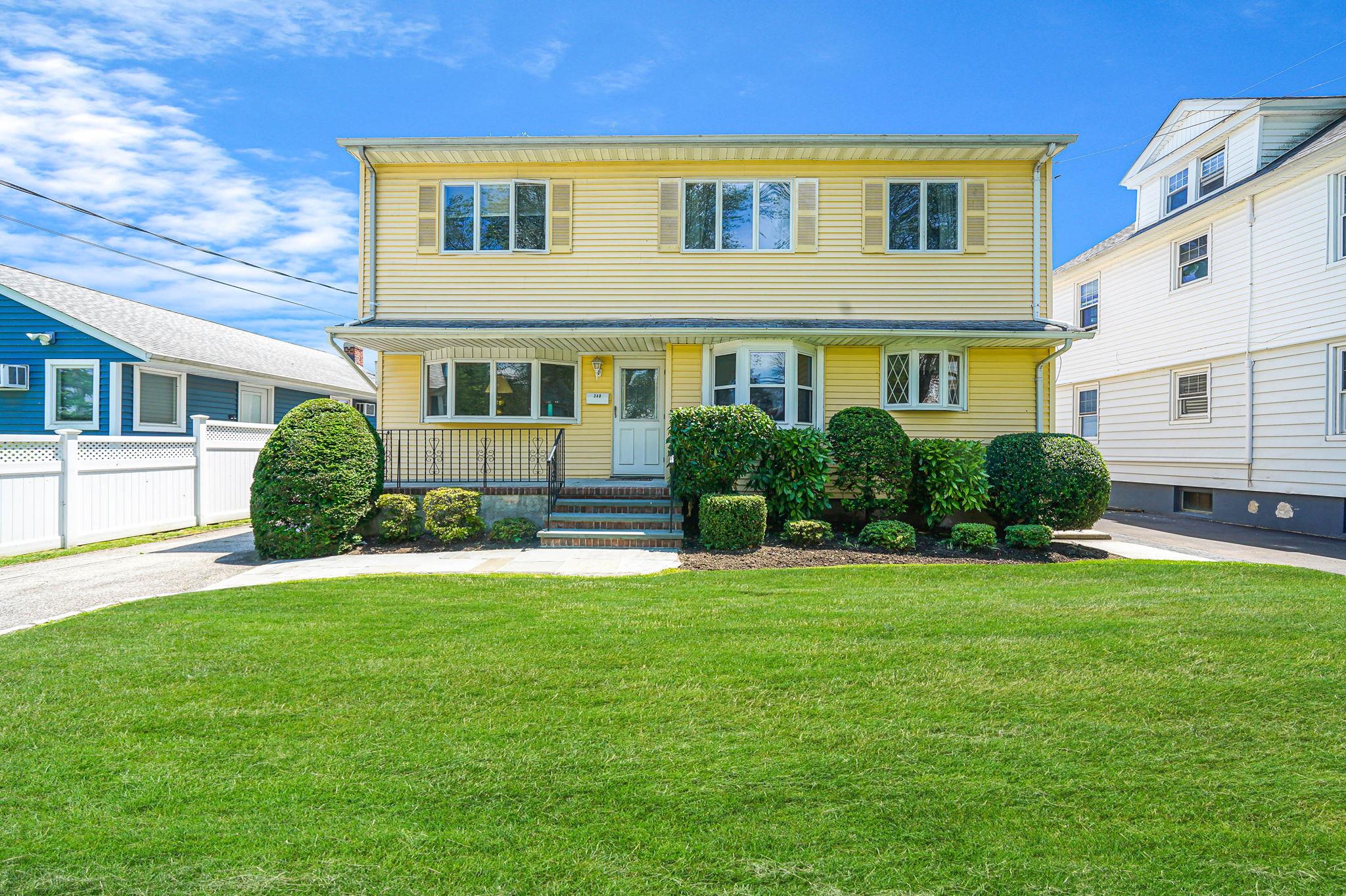 348 Roslyn Avenue