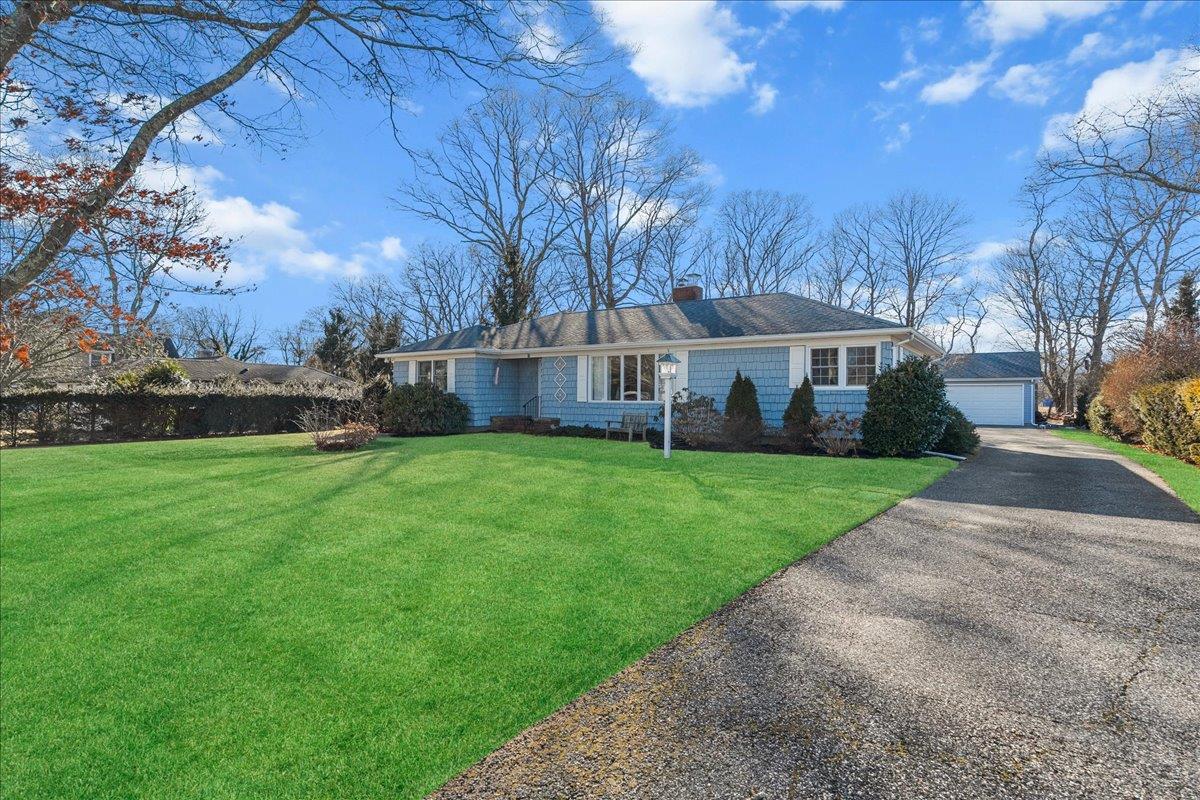 18 Woodland Park Road, Bellport Village, New York image 2