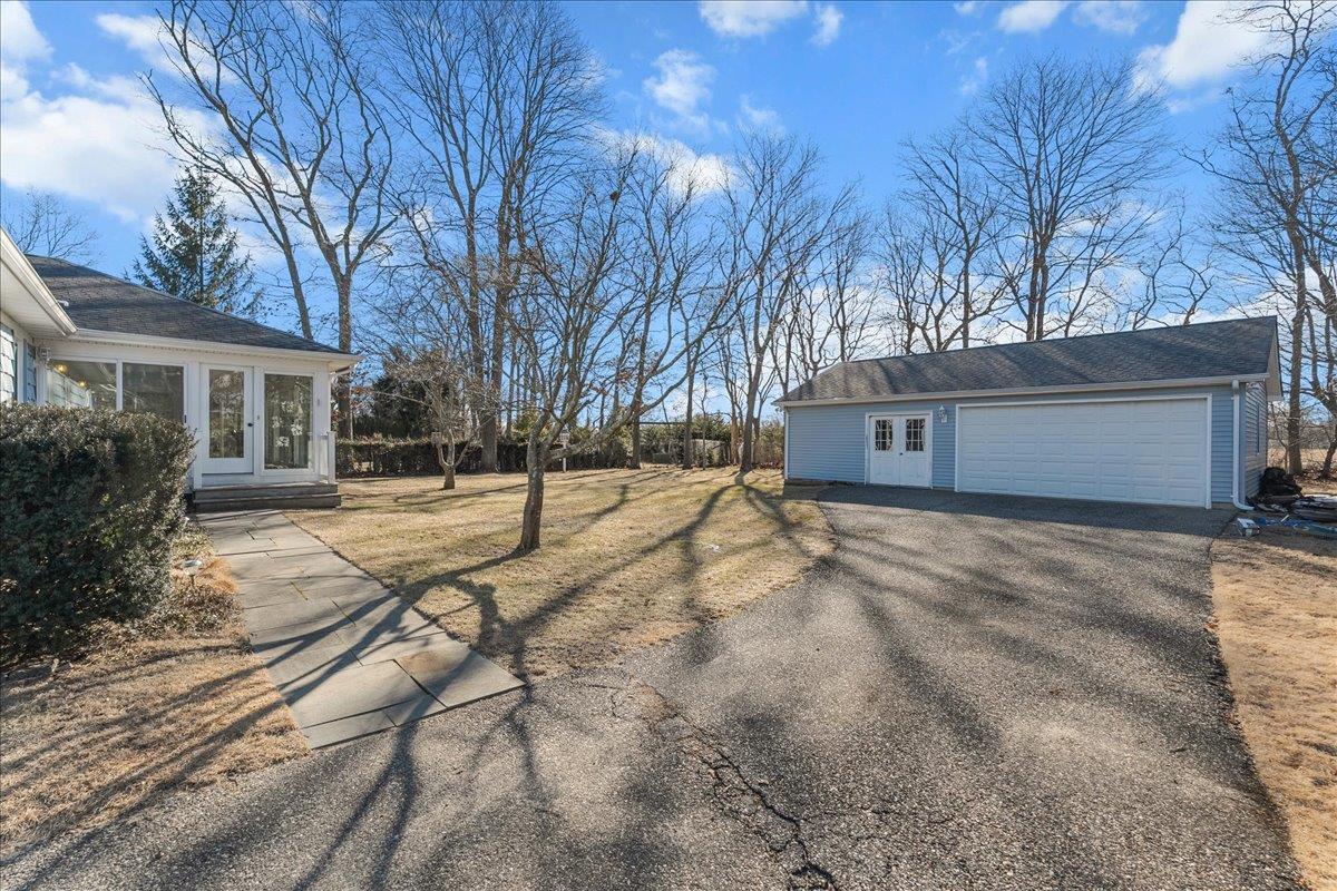 18 Woodland Park Road, Bellport Village, New York image 25