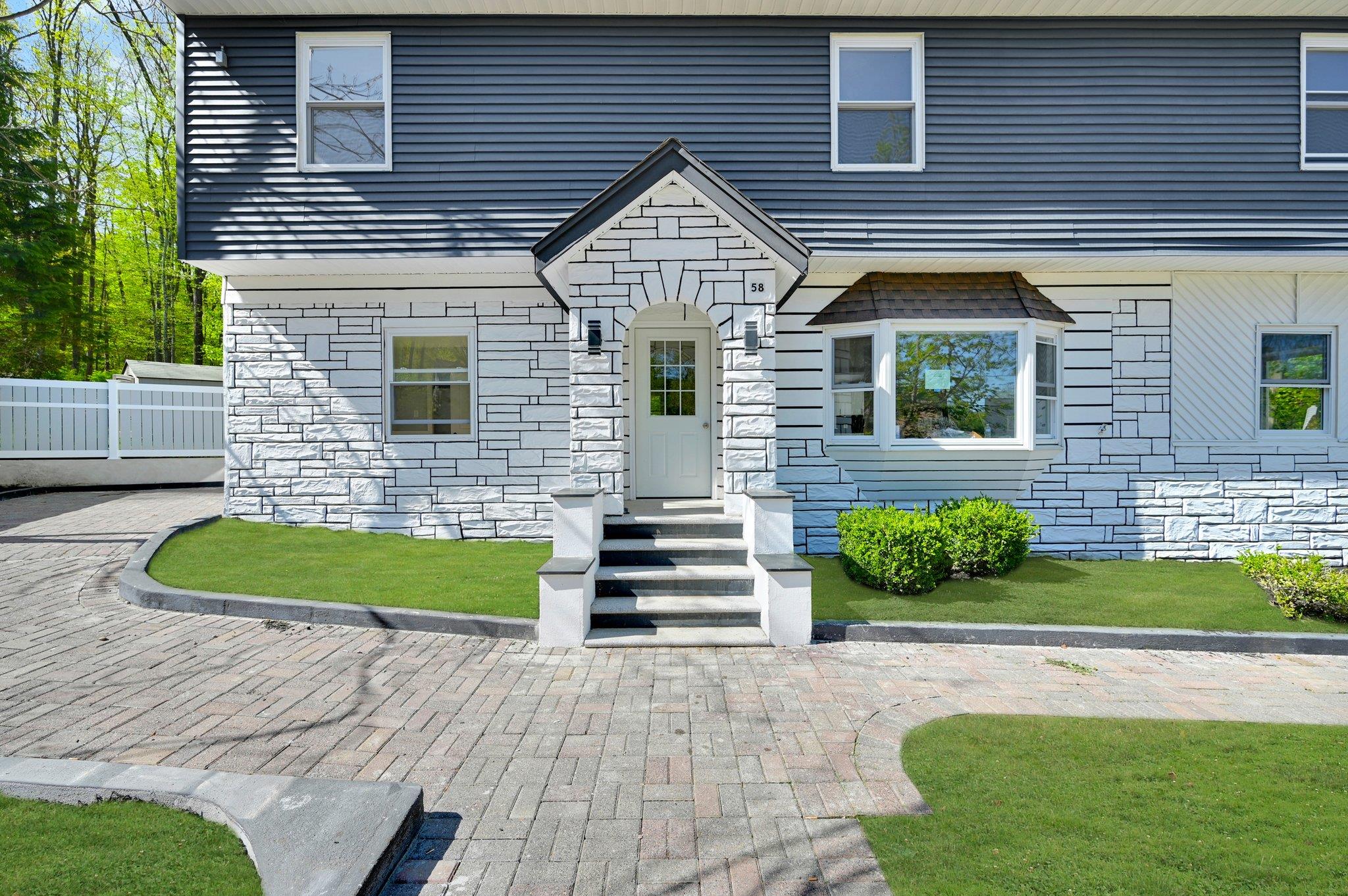 58 Lakelands Avenue