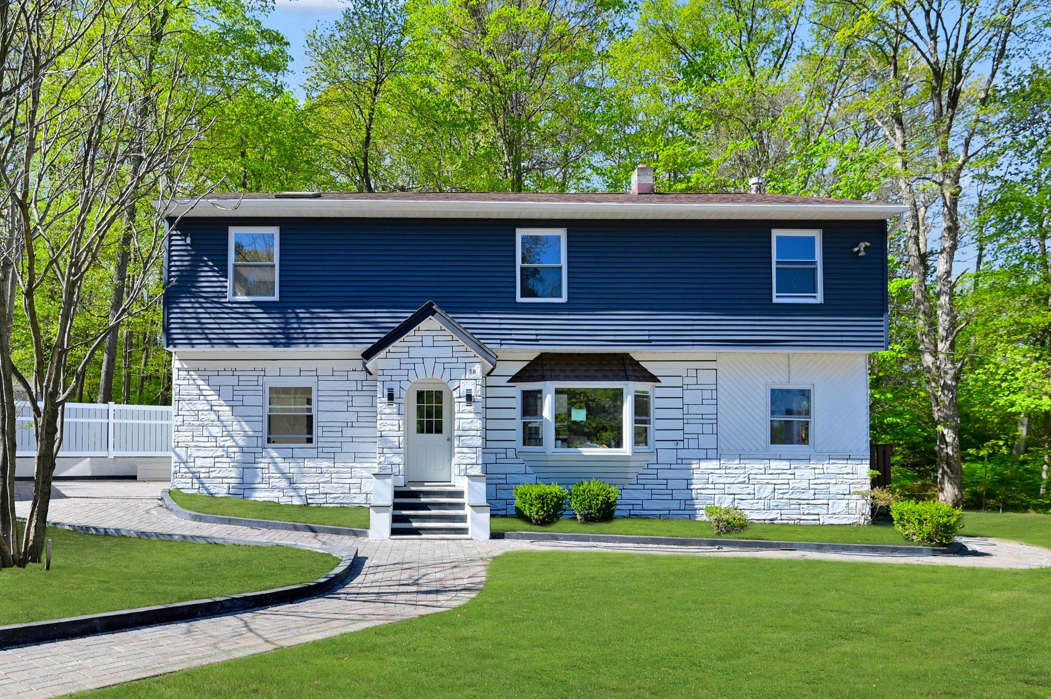 58 Lakelands Avenue