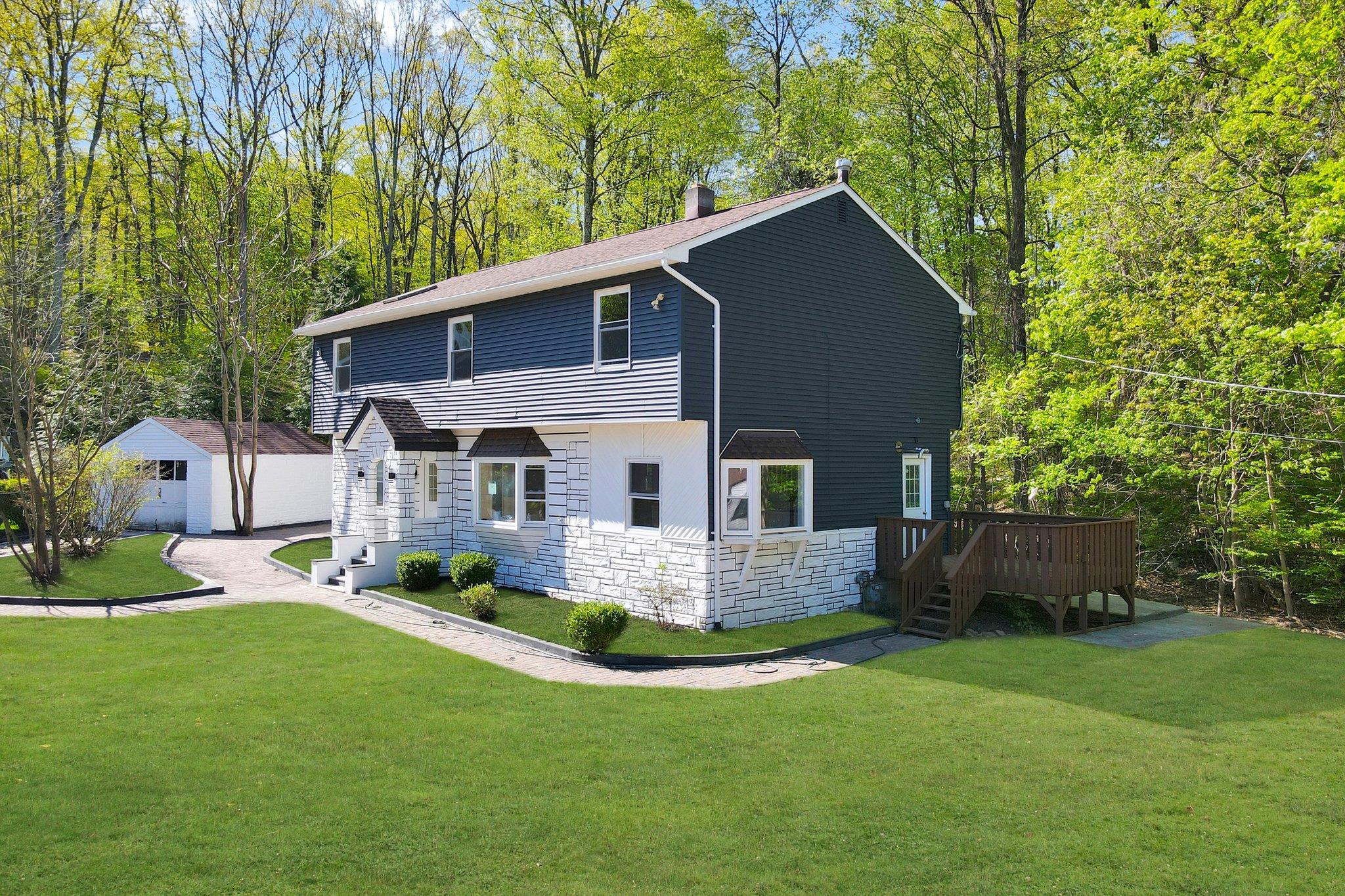 58 Lakelands Avenue