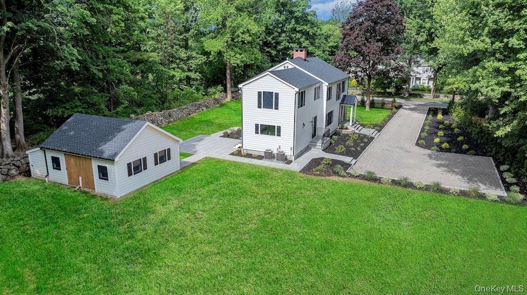Photo of 676 Hardscrabble Road, Chappaqua, NY 10514 (MLS # 1013791)