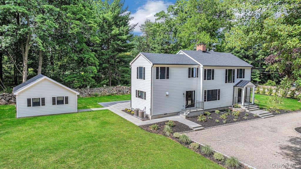 Photo of 676 Hardscrabble Road, Chappaqua, NY 10514 (MLS # 1013791)