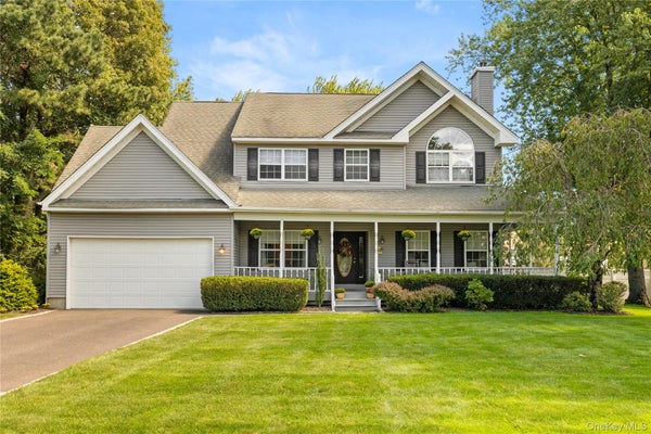 1 HUNTING HILL DR, BLUE POINT, NY 11715 - Image 1a64f27d3164c6669588d42e76e8f736/3652669258
