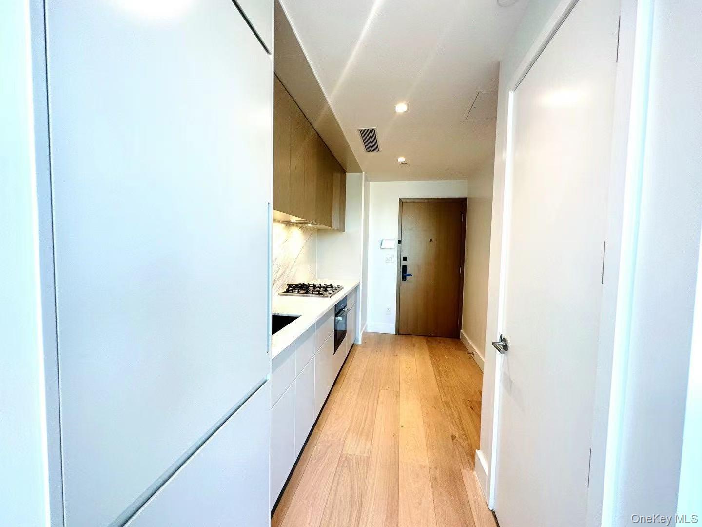 208 Delancey Street 10E