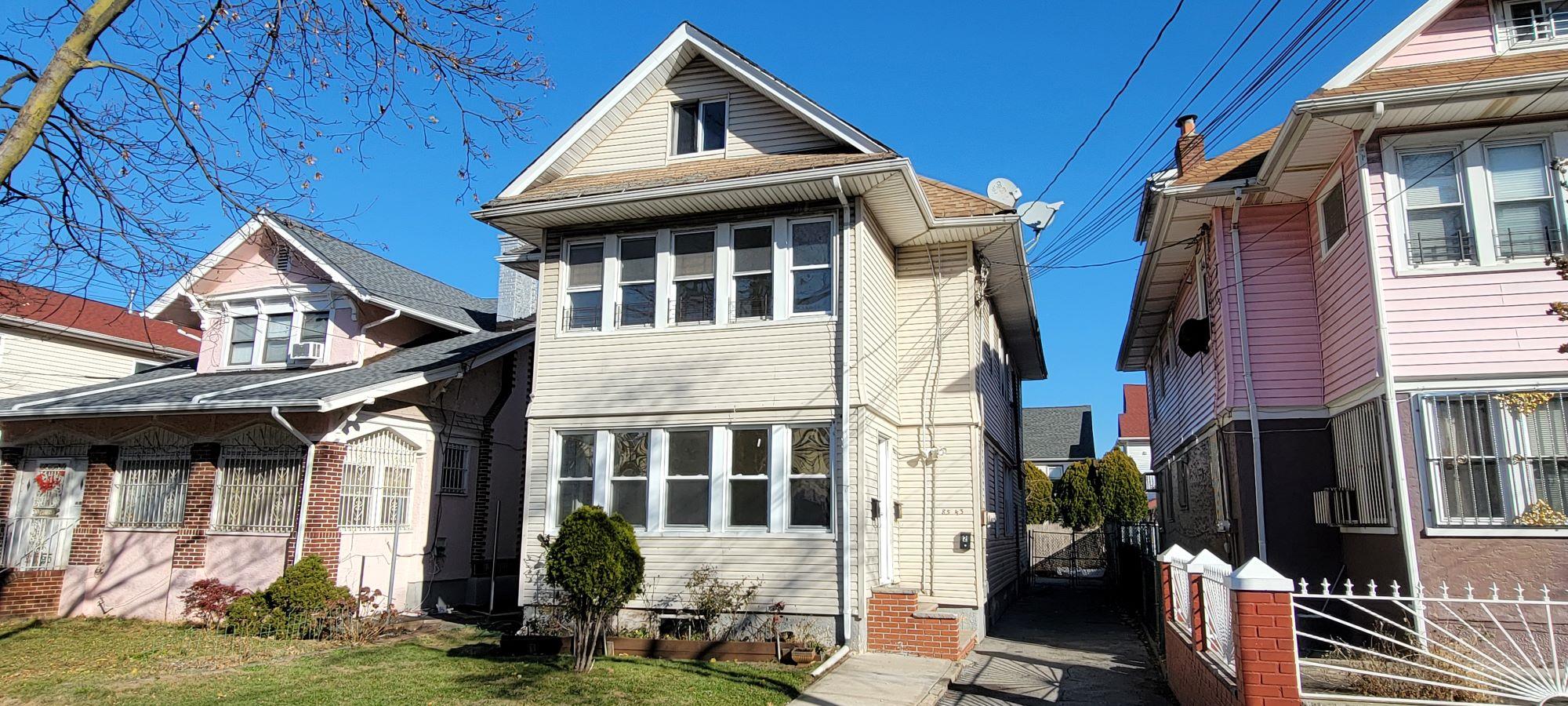 Property for Sale at 150 Street, Briarwood, Queens, NY - Bedrooms: 7 
Bathrooms: 4  - $1,450,000