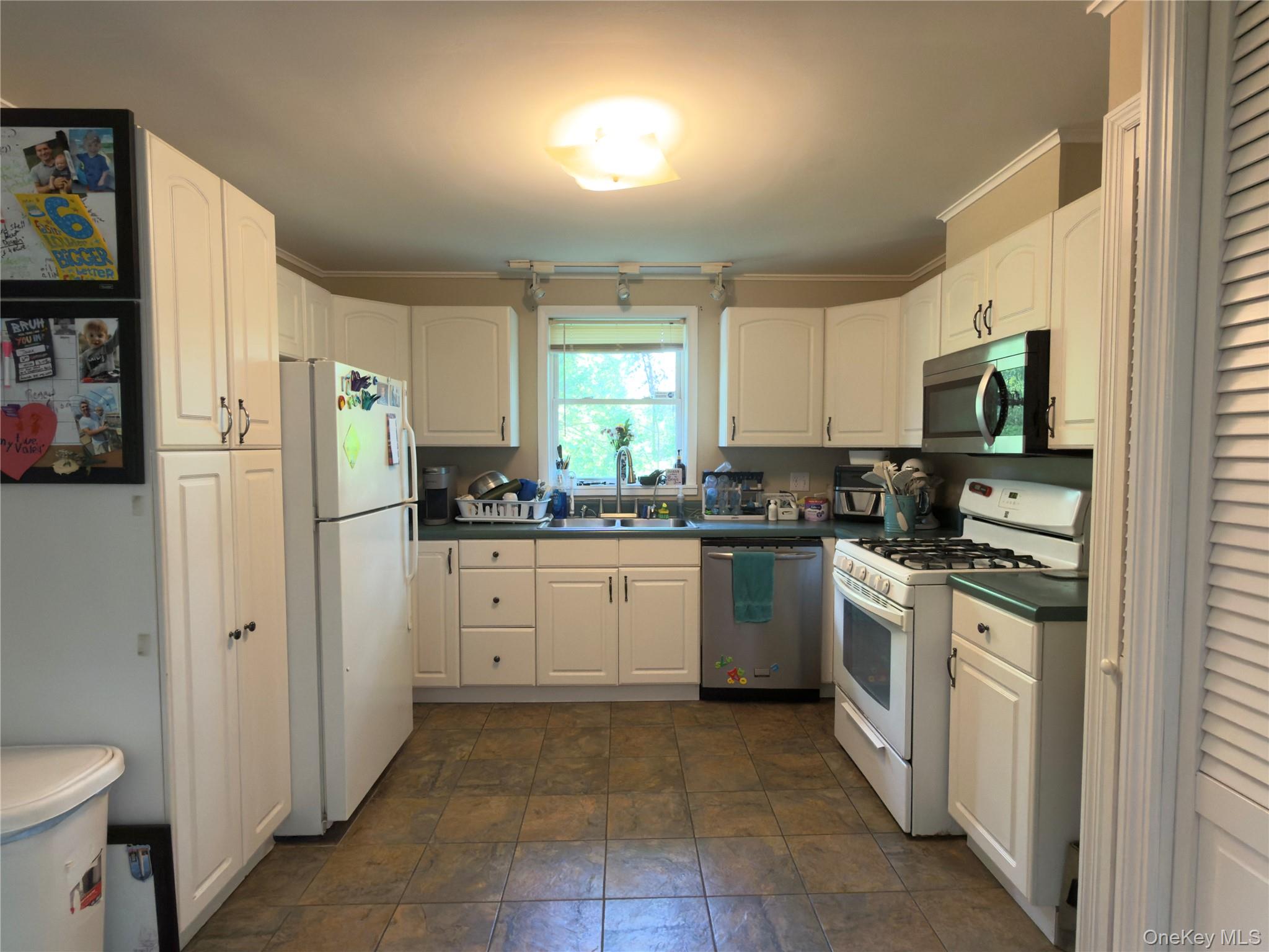 15 Forest Drive