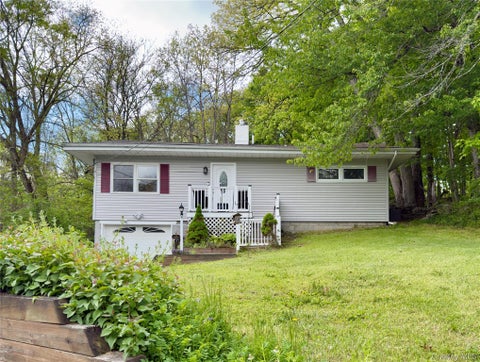 Homes For Sale - 15 Forest Drive<br/> Hyde Park, NY 12538