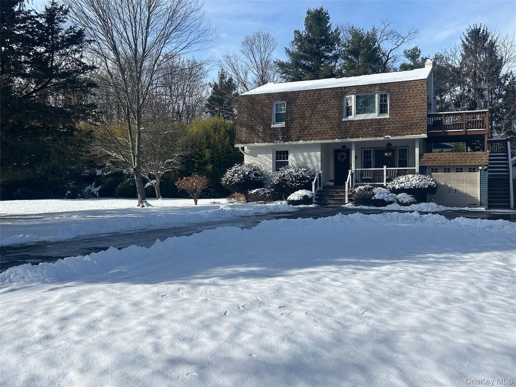 Photo of 10 Helin Road, Hopewell Junction, NY 12533 (MLS # 943077)