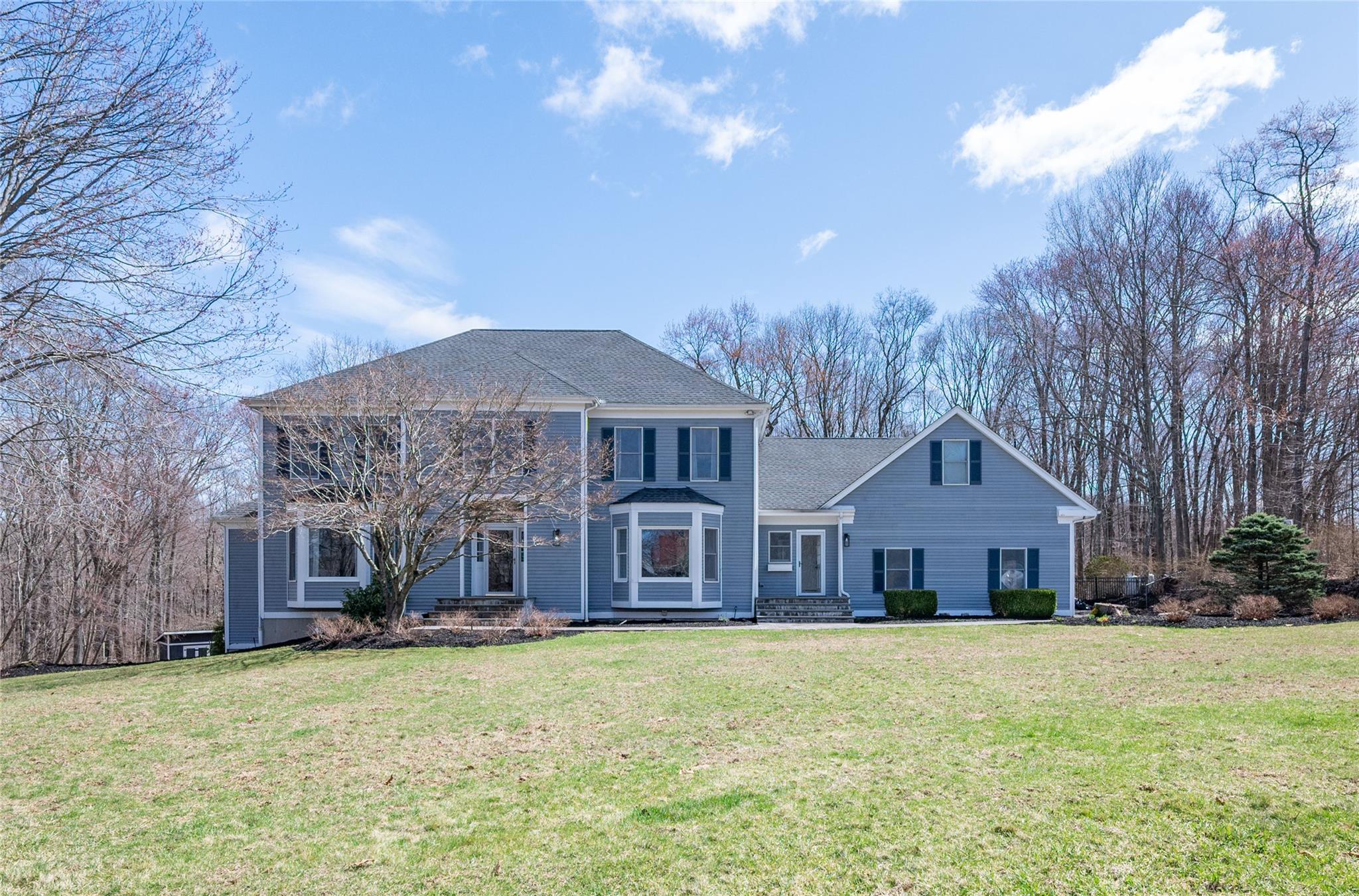 Manor Road, Patterson, New York - 4 Bedrooms  
4 Bathrooms  
11 Rooms - 