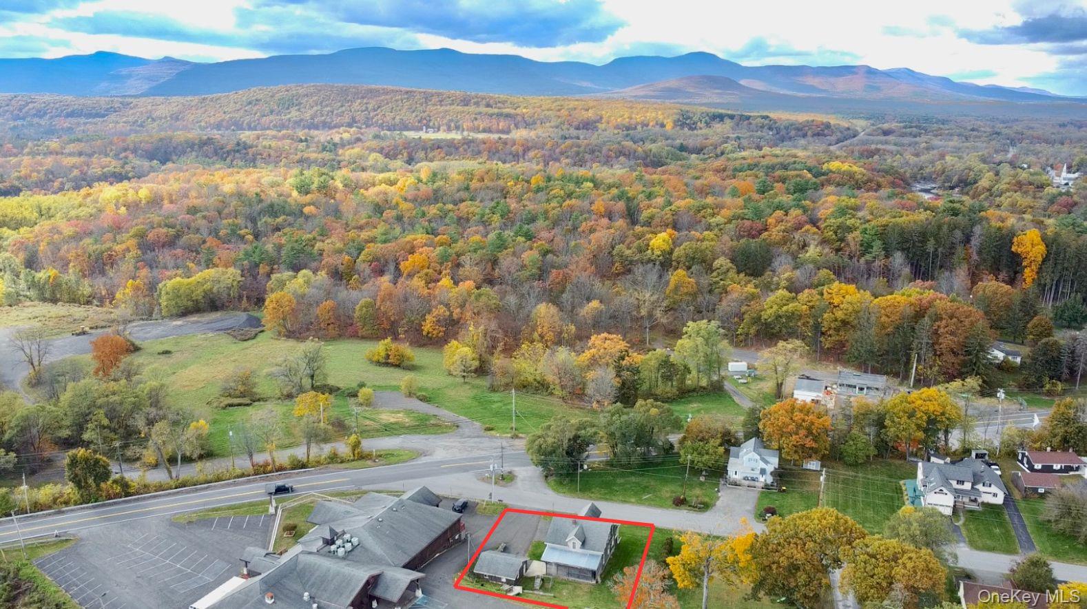 8 Forest Hills Avenue