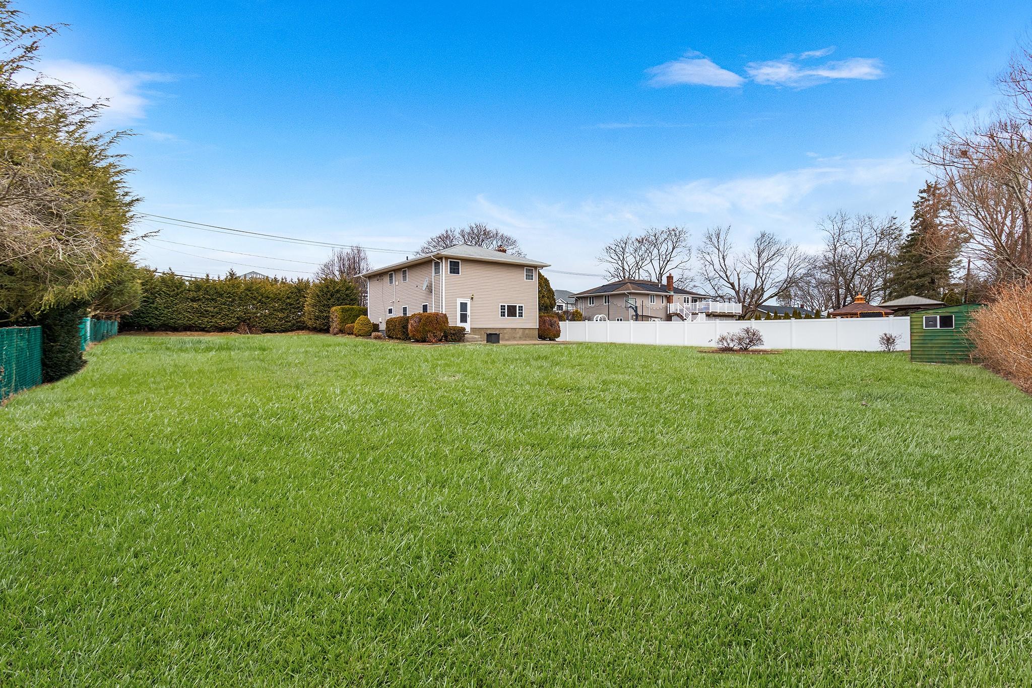 539 Elwood Road, East Northport, New York image 24