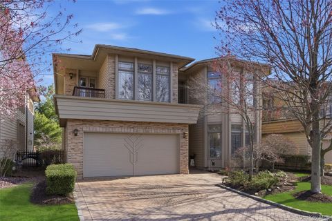 Photo of 50 Holiday Pond Road, Jericho, NY 11753 (MLS # 980207)