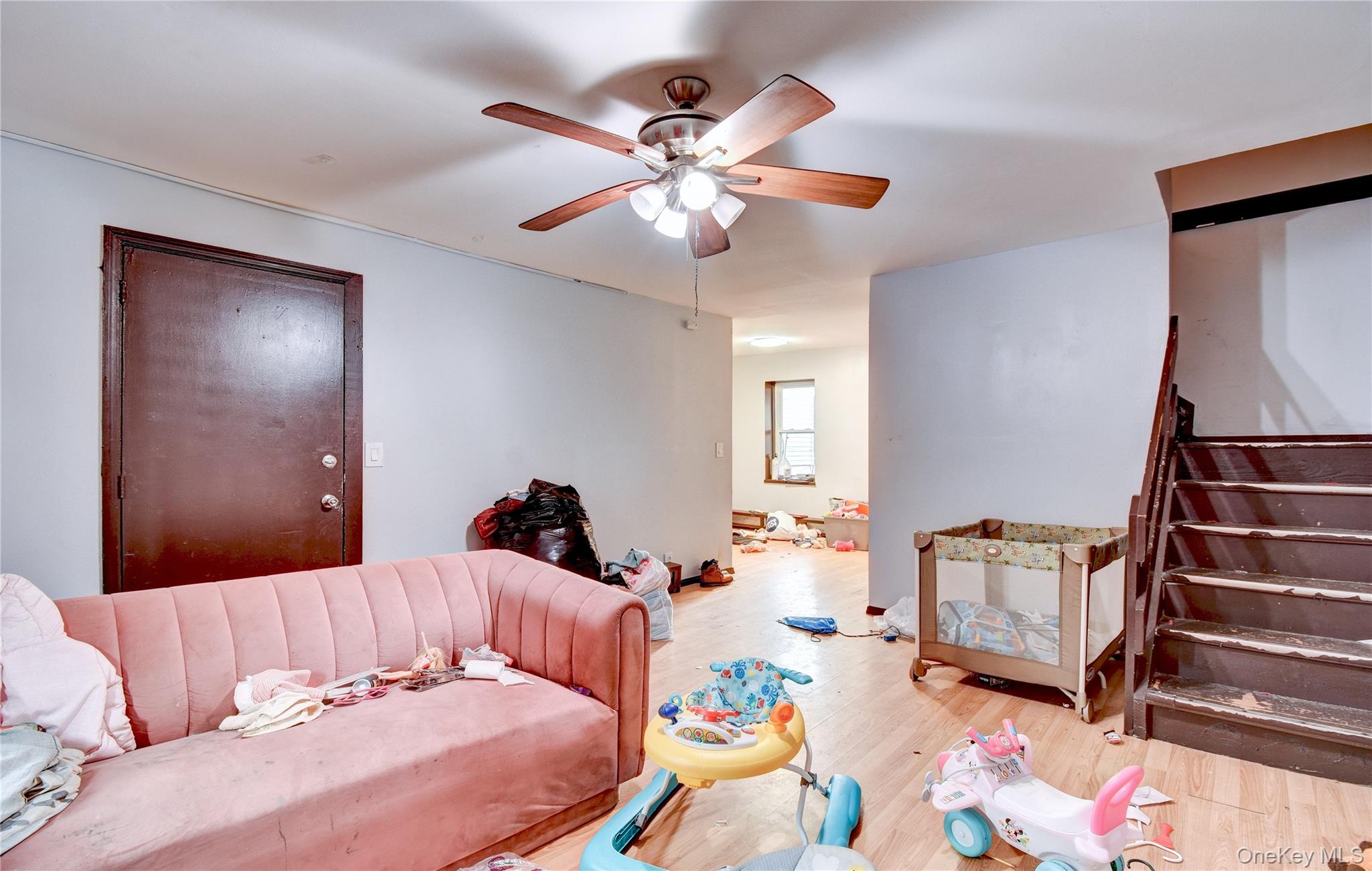 114 W Parmenter Street