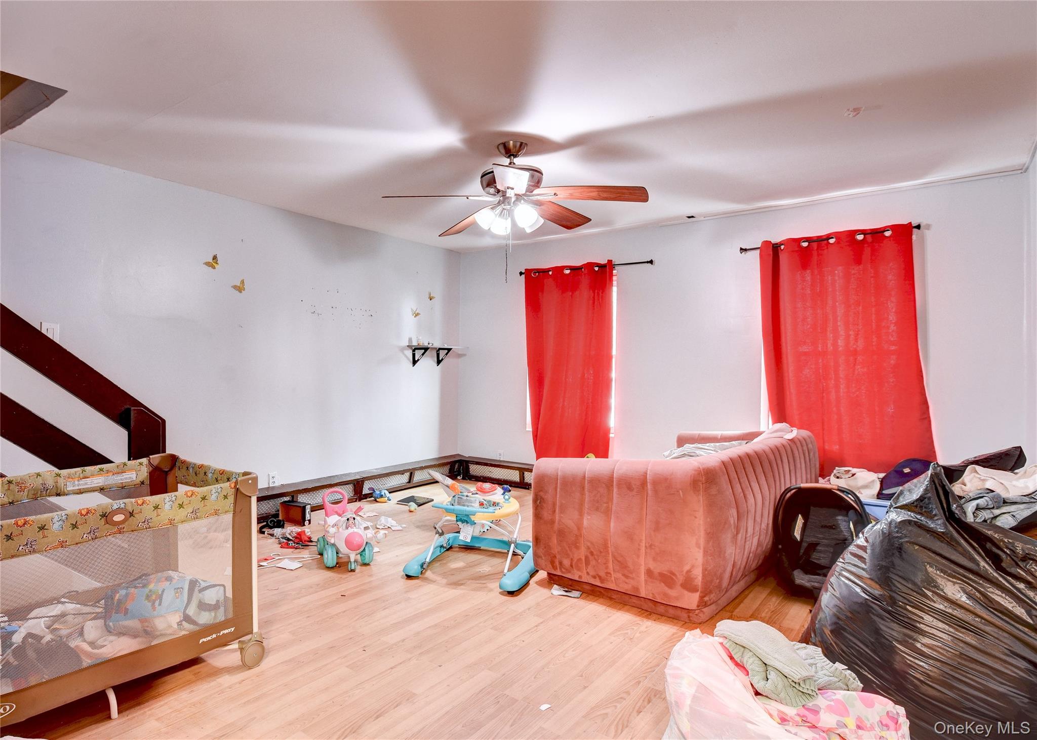 114 W Parmenter Street