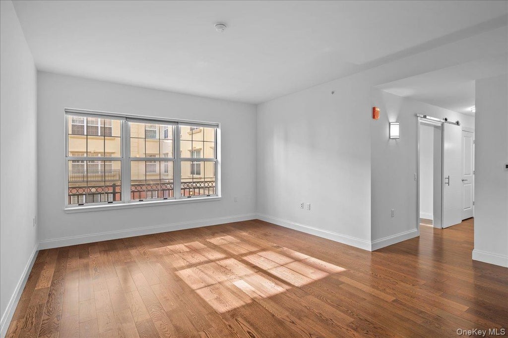 Photo of 10 Byron Place #306, Larchmont, NY 10538 (MLS # 928023)