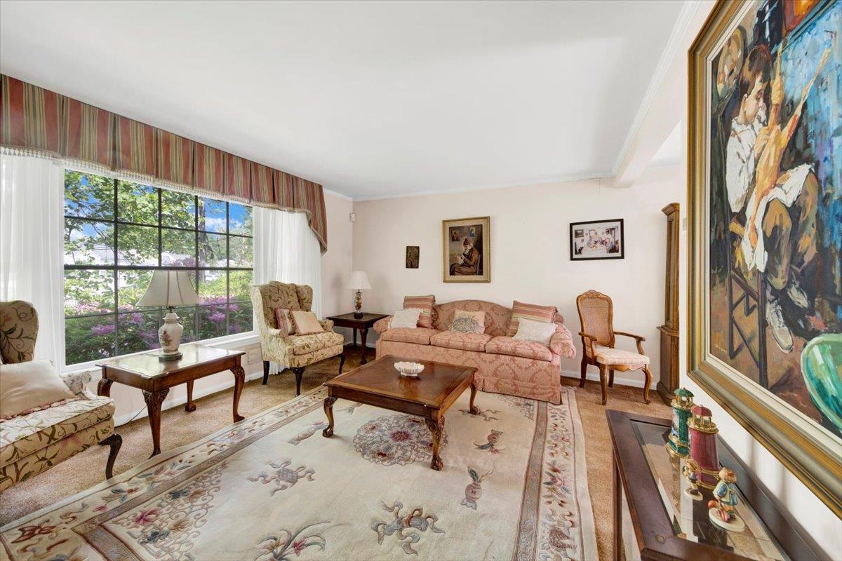 61 Kincaid Drive, Yonkers, New York image 4