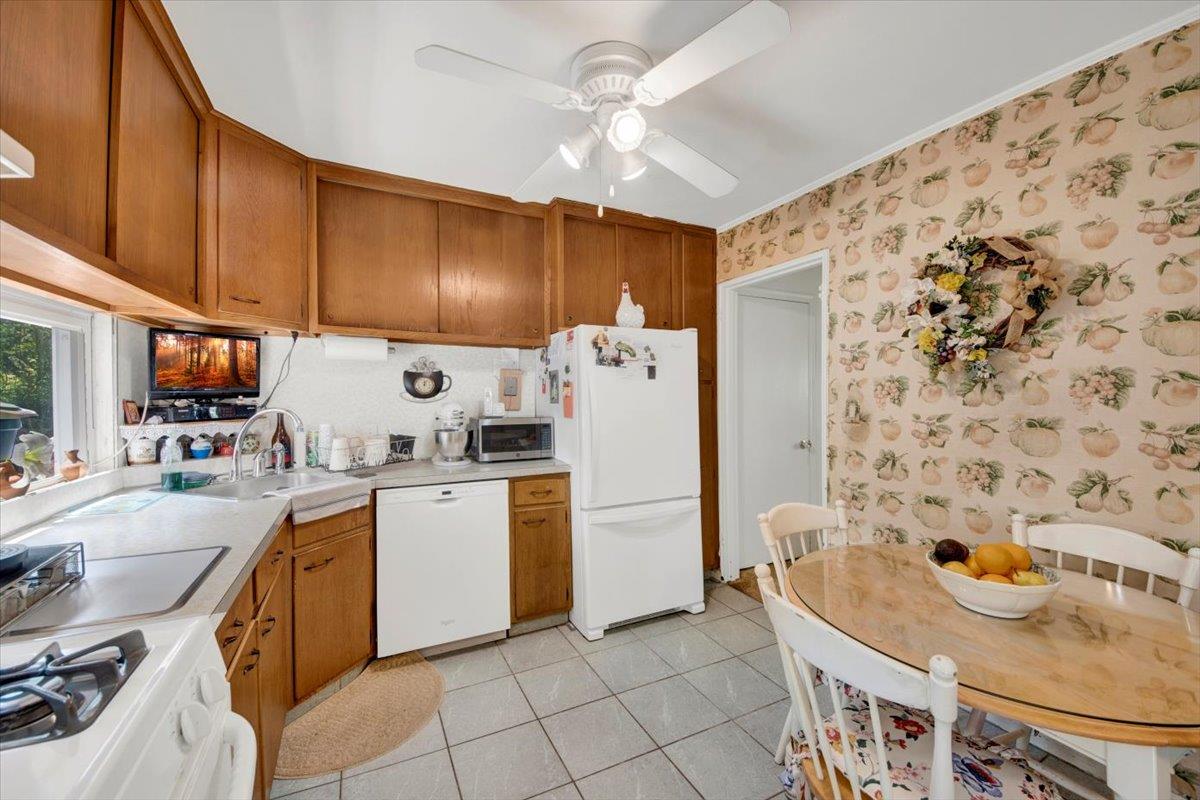 61 Kincaid Drive, Yonkers, New York image 7