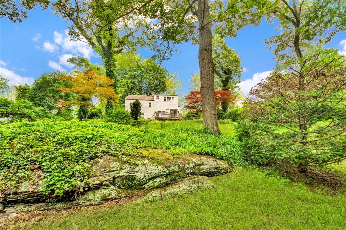 61 Kincaid Drive, Yonkers, New York image 27