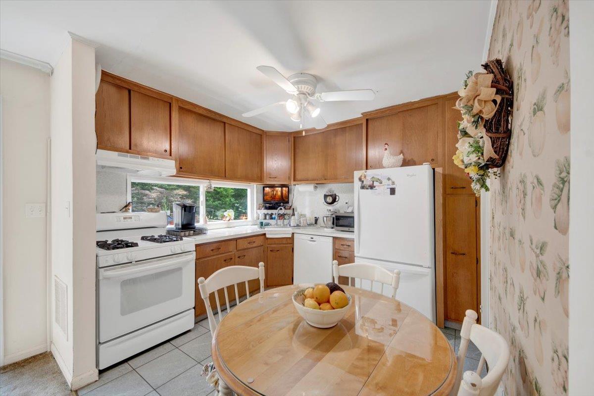 61 Kincaid Drive, Yonkers, New York image 8
