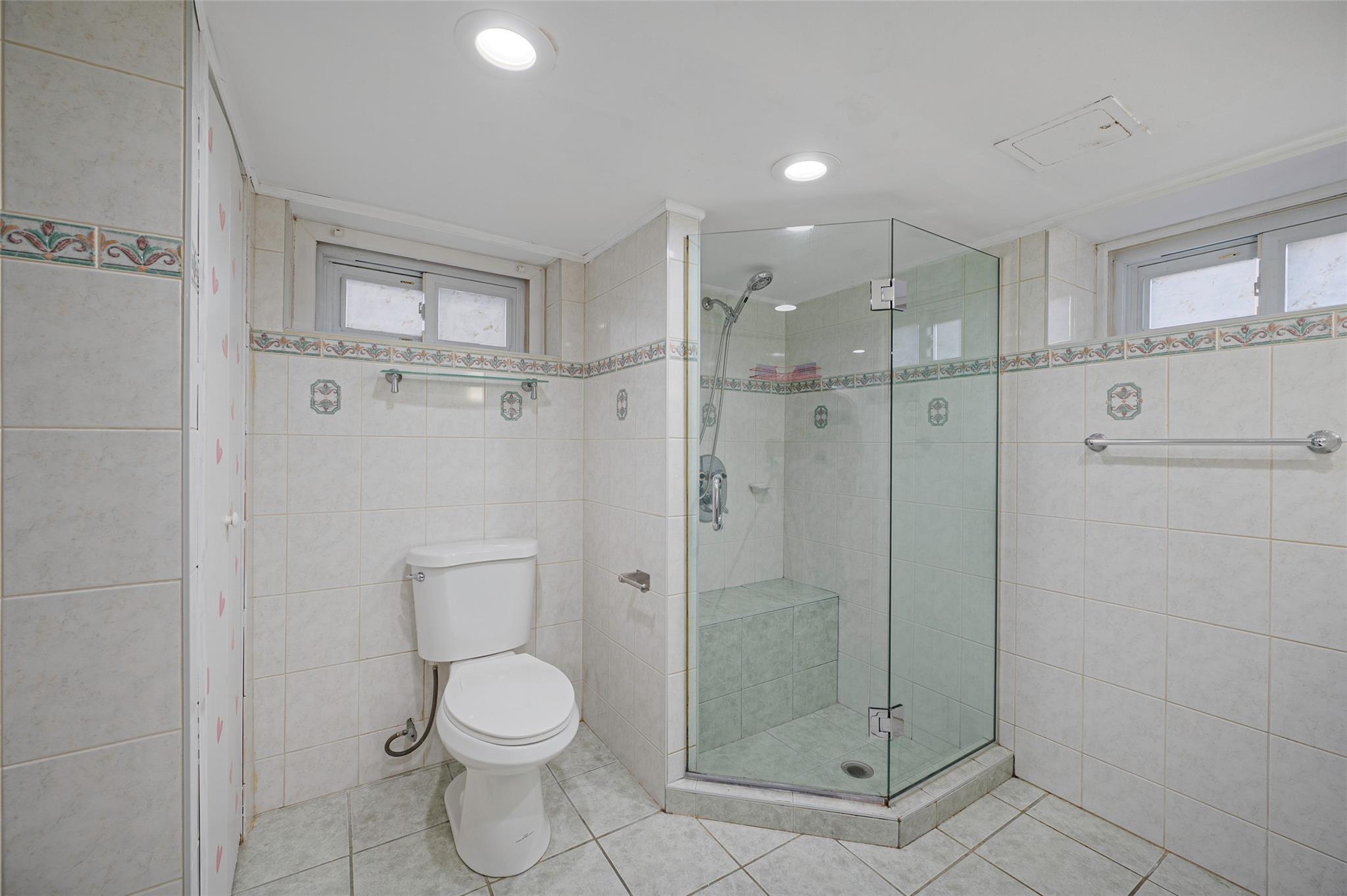 978 Fenworth Boulevard, Franklin Square, New York image 26