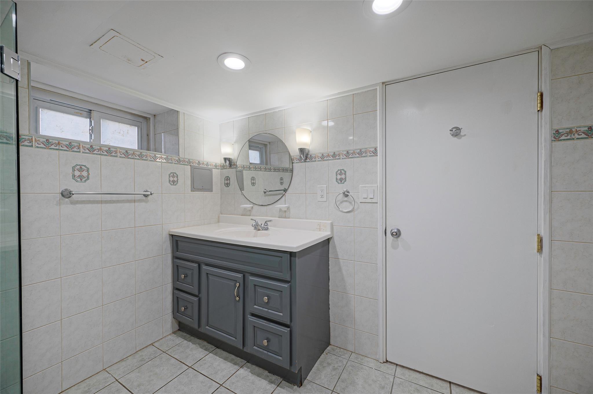 978 Fenworth Boulevard, Franklin Square, New York image 27