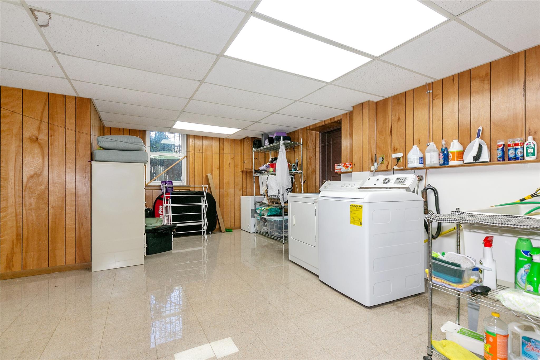 85 W Somerset Drive, Great Neck, New York image 24