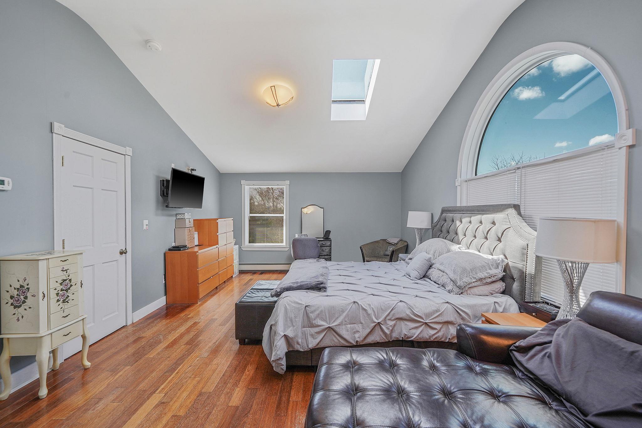 373 Nevada Street St, Lindenhurst, New York image 32