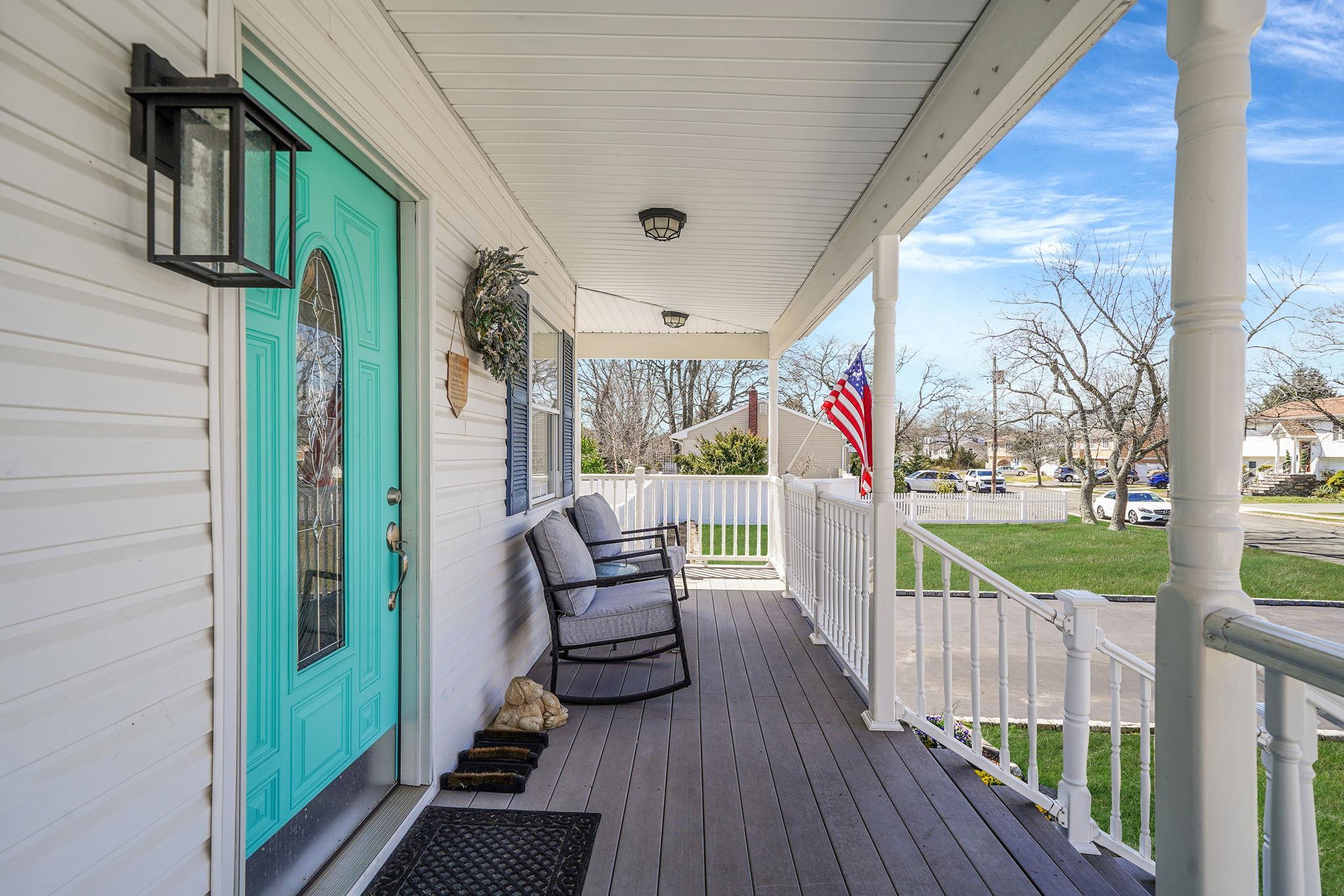 373 Nevada Street St, Lindenhurst, New York image 5