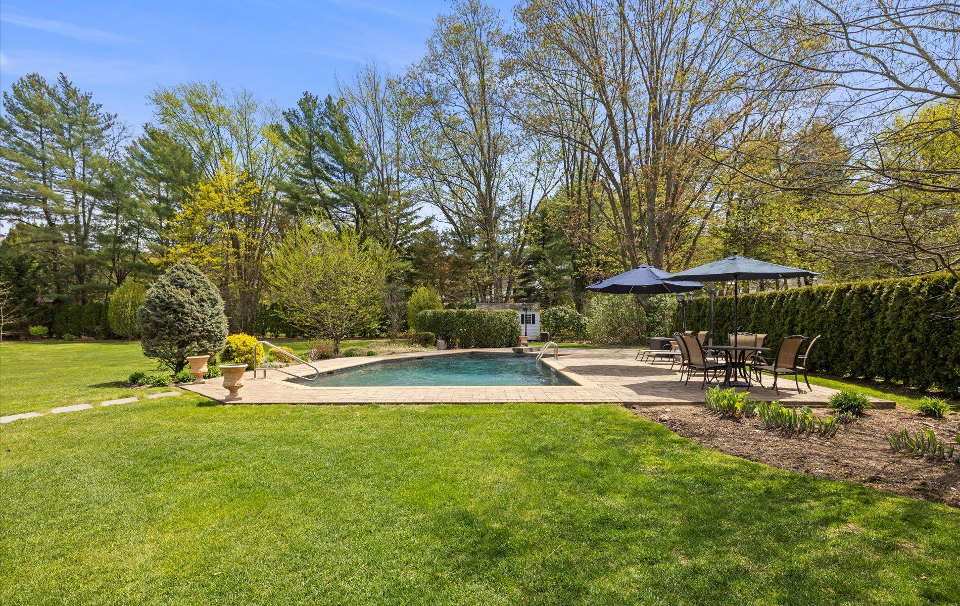 101 Yukon Drive, Woodbury, New York image 37