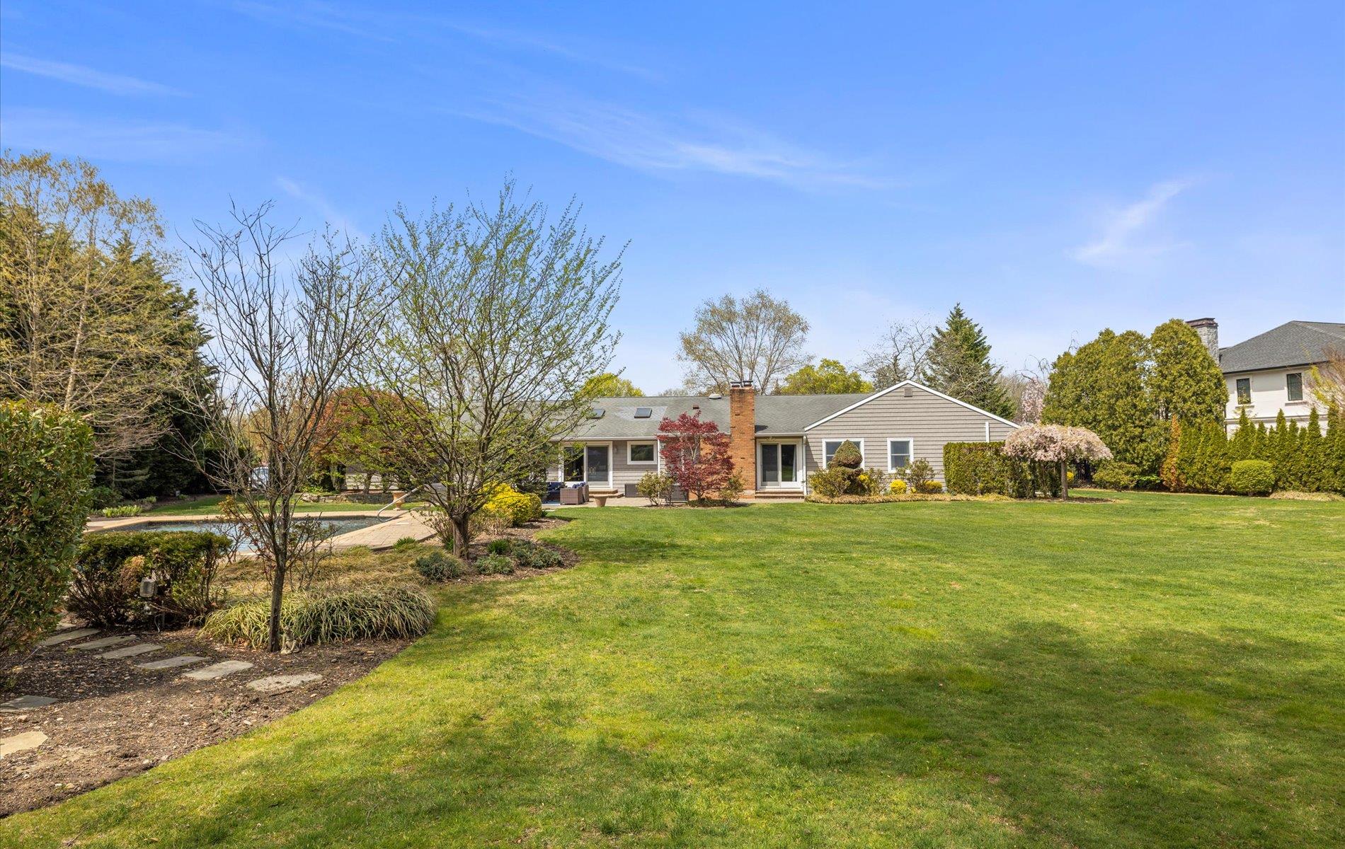 101 Yukon Drive, Woodbury, New York image 35