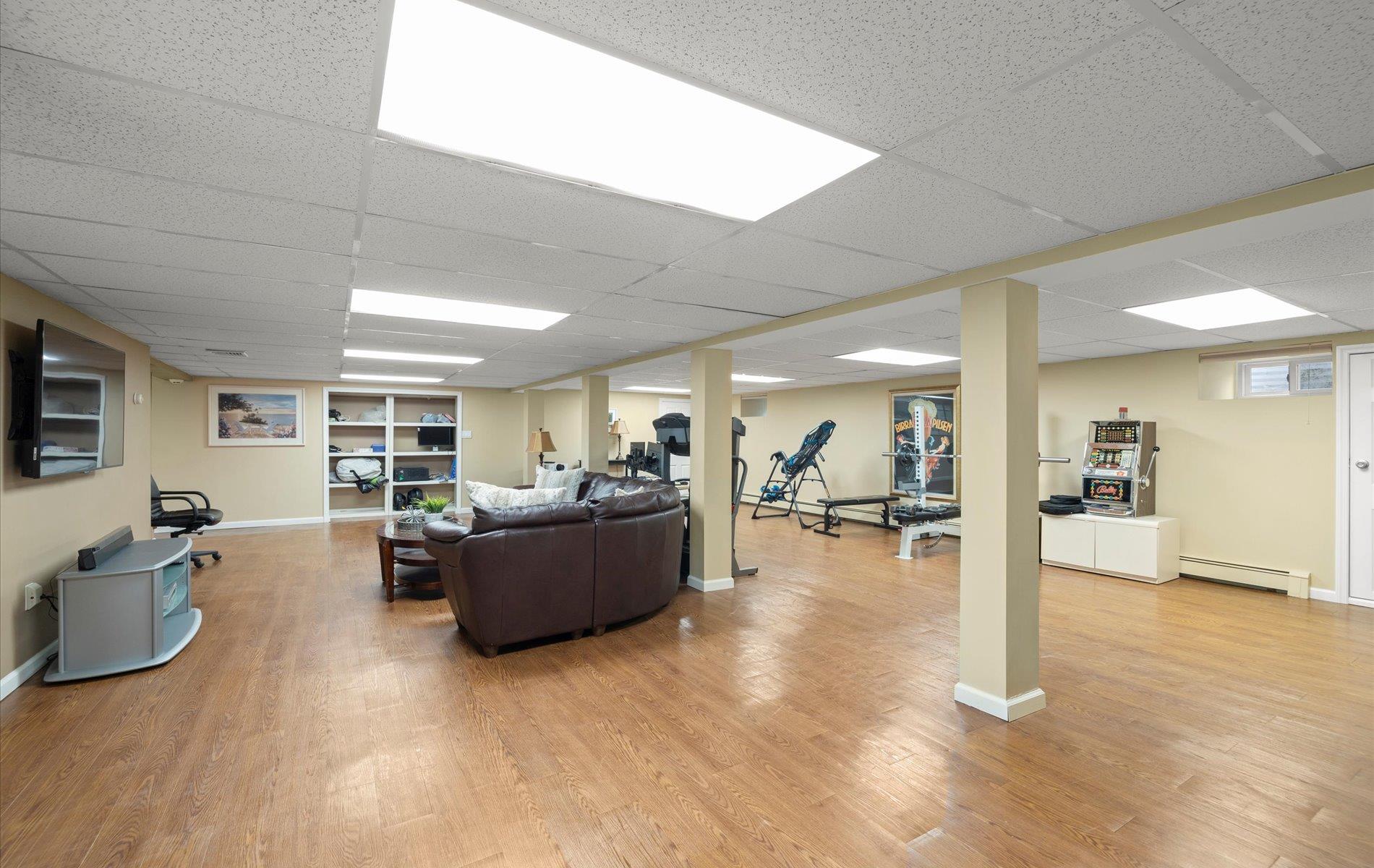 101 Yukon Drive, Woodbury, New York image 30
