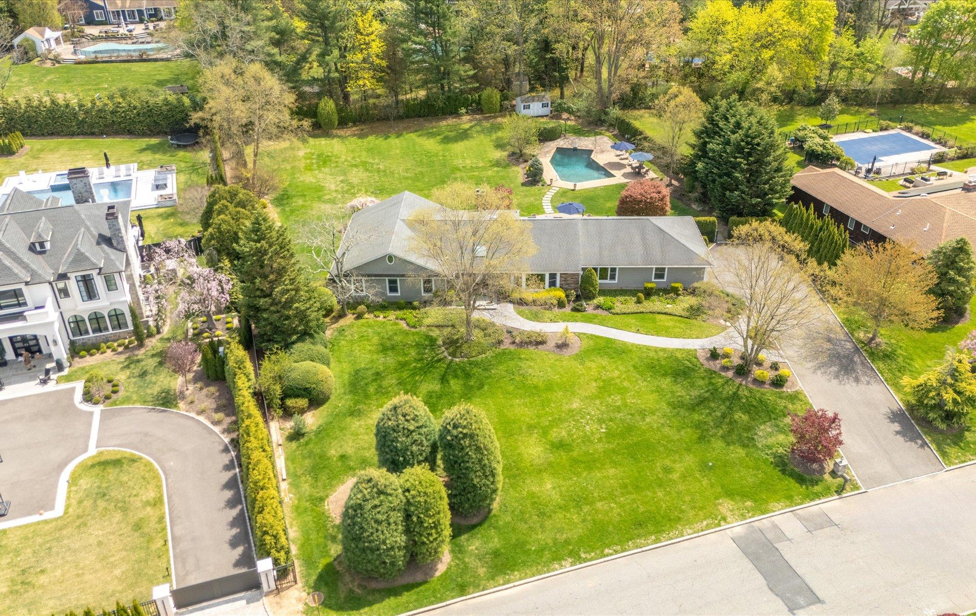 101 Yukon Drive, Woodbury, New York image 41