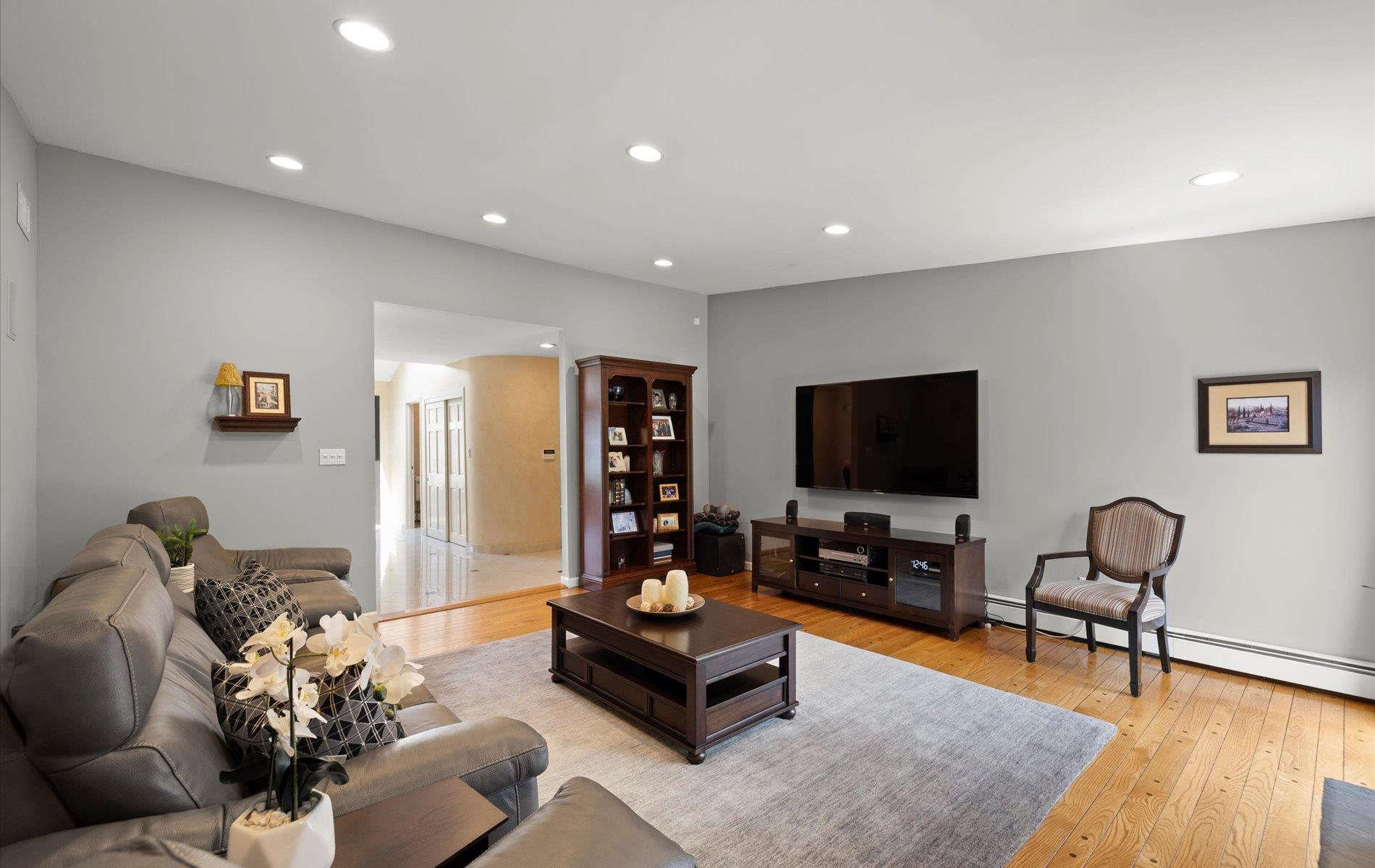 101 Yukon Drive, Woodbury, New York image 16