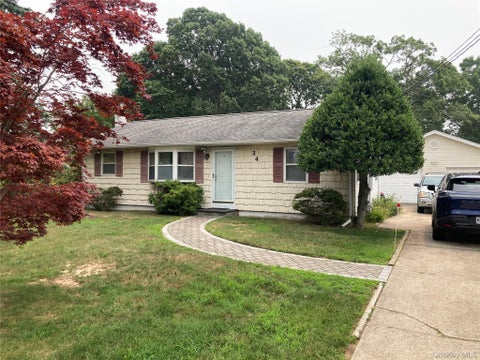 Photo of 24 Island Boulevard, Bohemia, NY 11716 (MLS # 1039726)