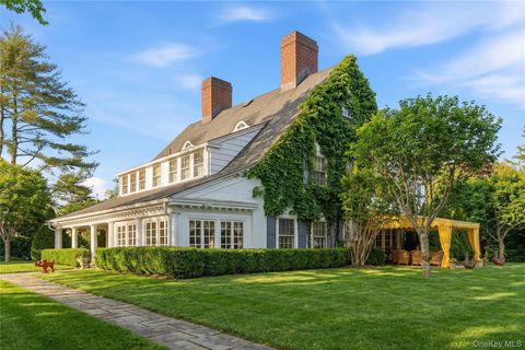 42 Clocktower Lane Old Westbury NY 11568