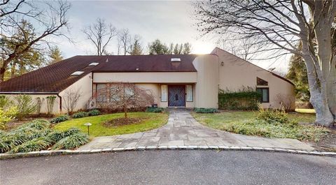2 Summerwind Drive, Muttontown, NY 11545 - MLS#: 840138
