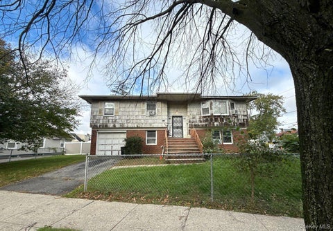 Photo of 1214 Woodfield Road, Rockville Centre, NY 11570 (MLS # 1066131)
