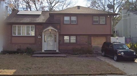 Photo of 1070 Cramer Court, Baldwin, NY 11510 (MLS # 892535)