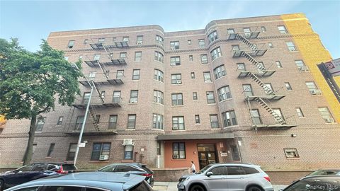 Photo of 83 ST VIETOR AVE #1O, Elmhurst, NY 11373 (MLS # 1010441)